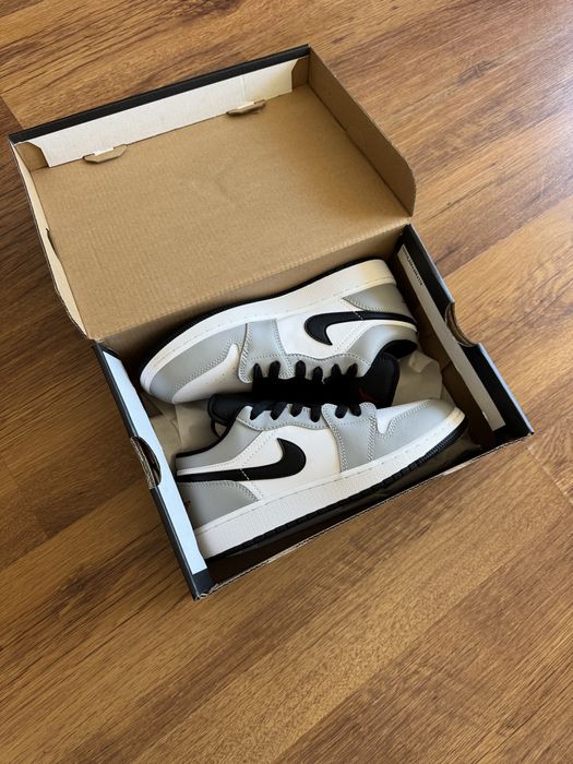 Nike Air Jordan 1 Low Smoke Grey дамски кецове обувки маратонки