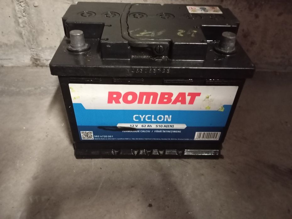 Baterie auto Rombat 62 amperi stare perfectă