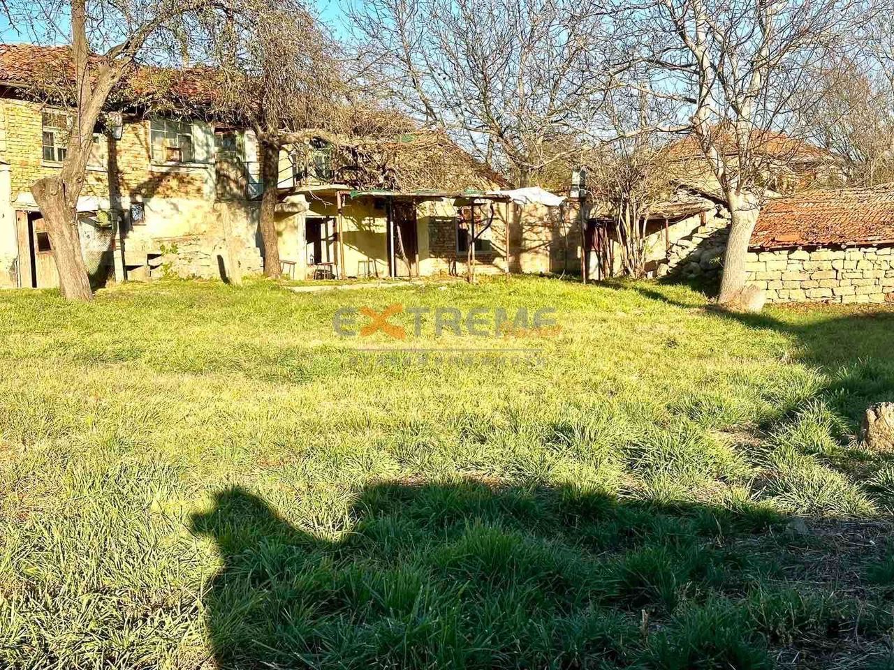 Продава се Къща в с. Изгрев, Област Варна - 246 кв.м за 236 €/кв.м - Снимка #2