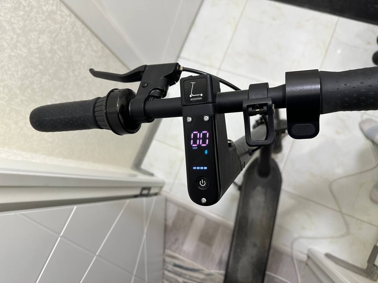 Elektro Samokat sotiladi Kechte Max