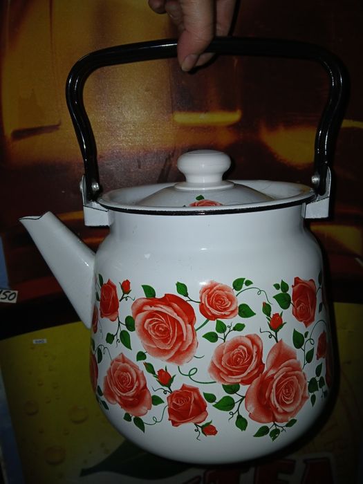 Продам! Чайник эмалированный.