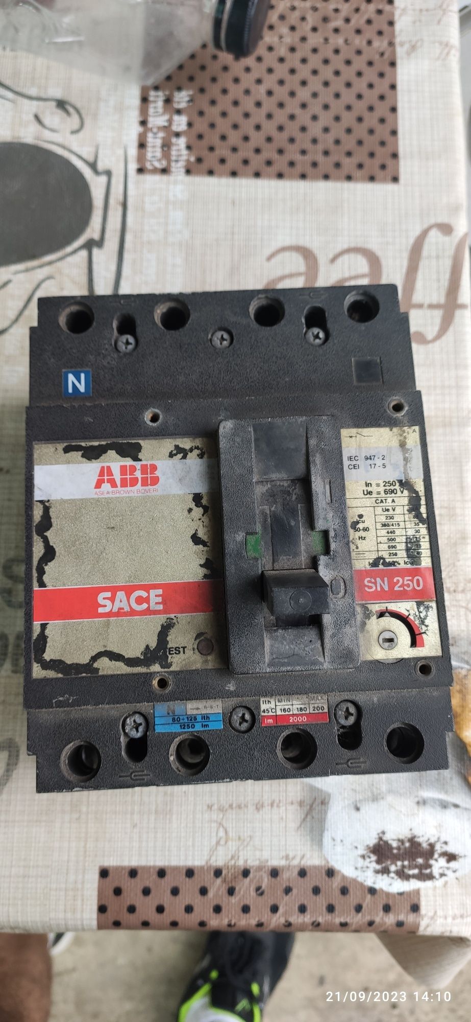 Întrerupător ABB SACE SN250 250 Amp 4 poli