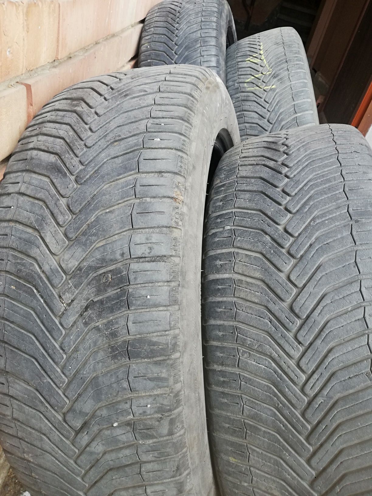 Всесезонни гуми Michelin CROSSCLIMATE 215/55/18