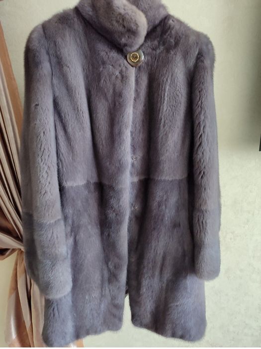 Продам норковую шубу