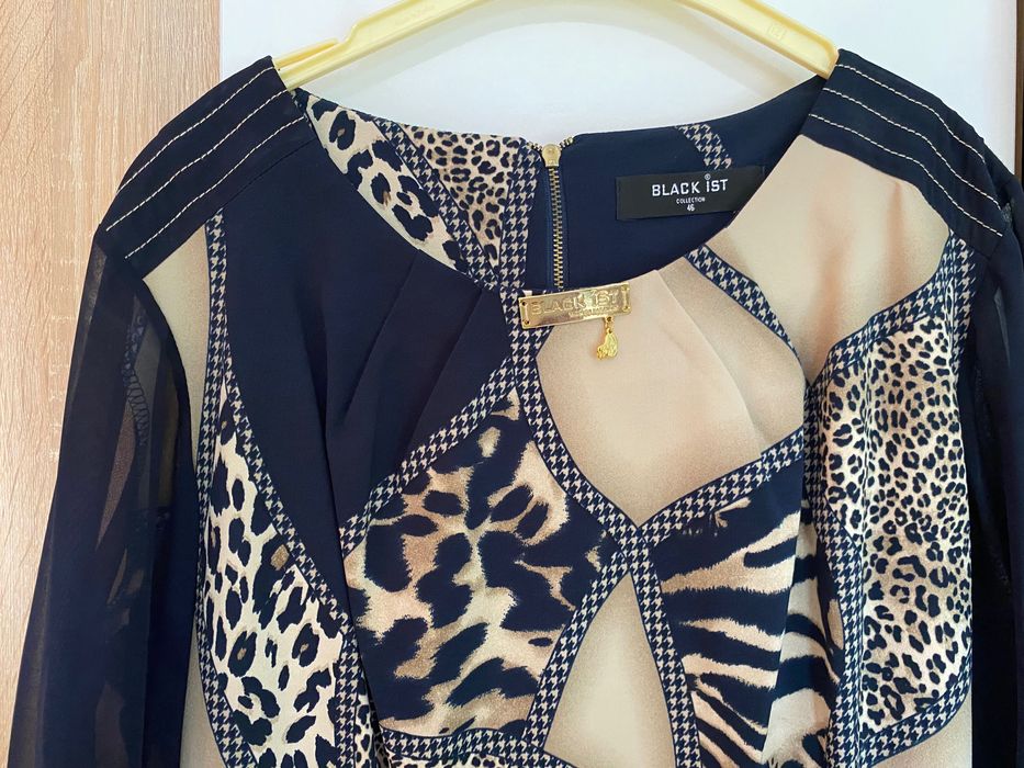 Рокля със шифонени ръкави