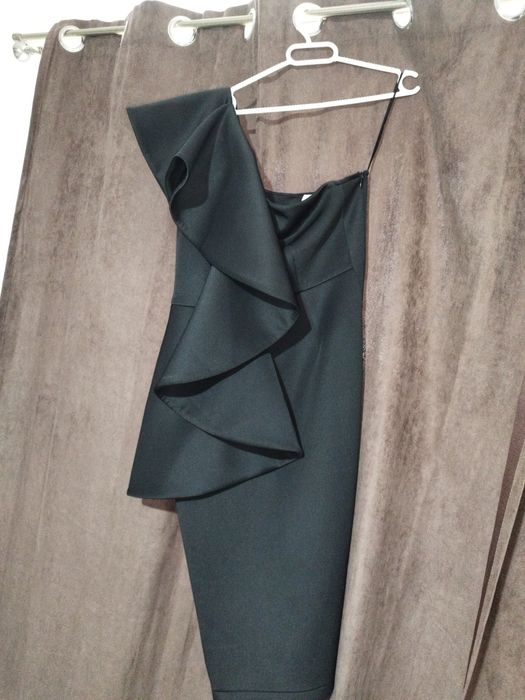 Vând rochiță, mărimea M, purtată 2 ore