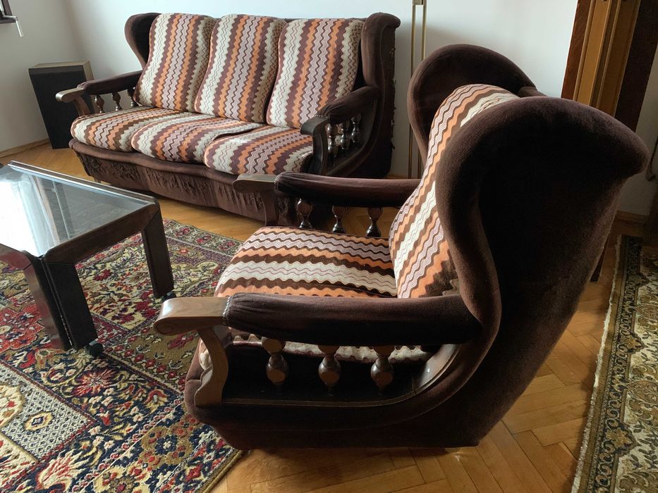 Луксозна западна ретро холна гарнитура разтегателен диван + 2 фотьойла