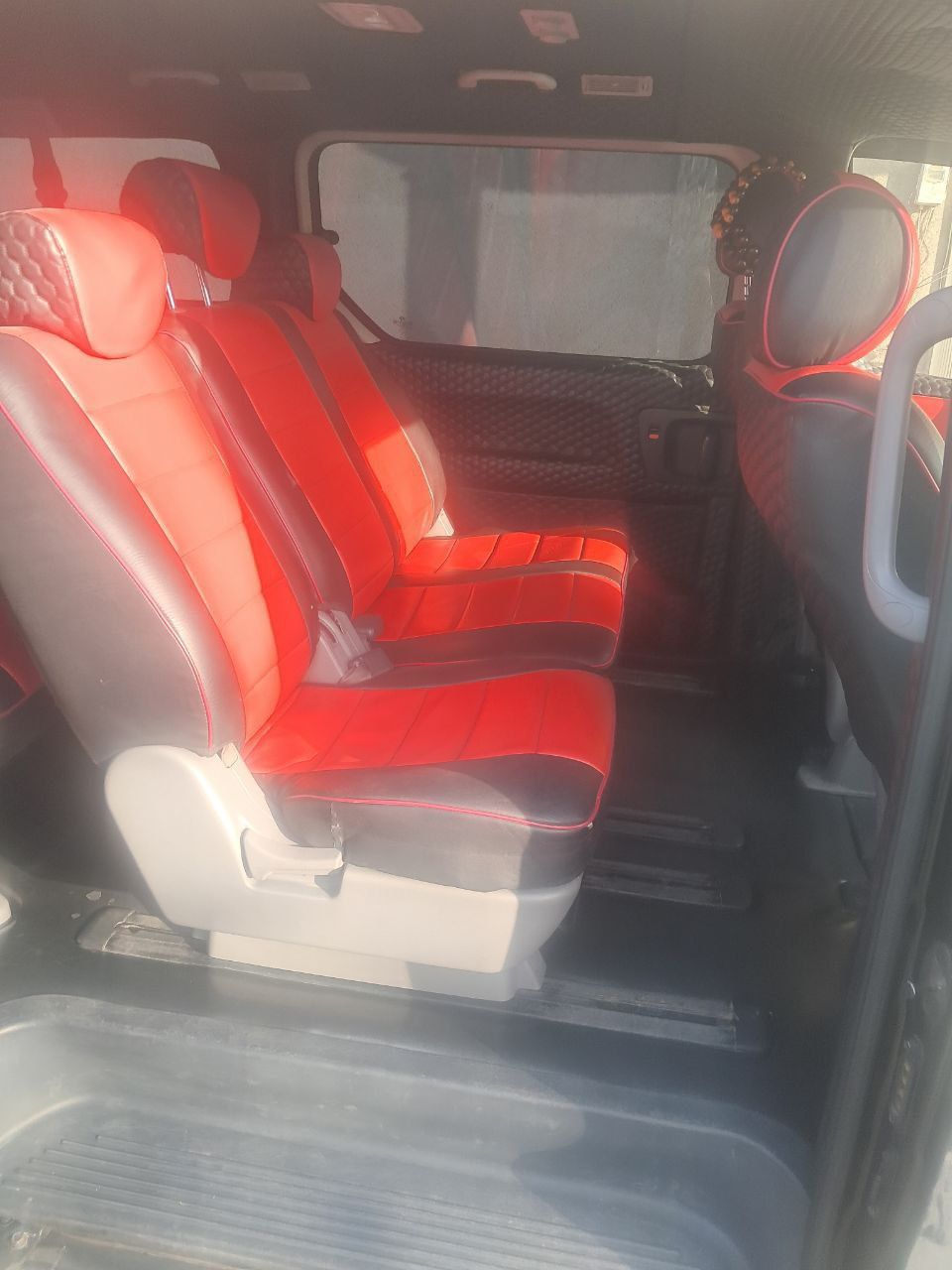 Hyundai Grand starex h1