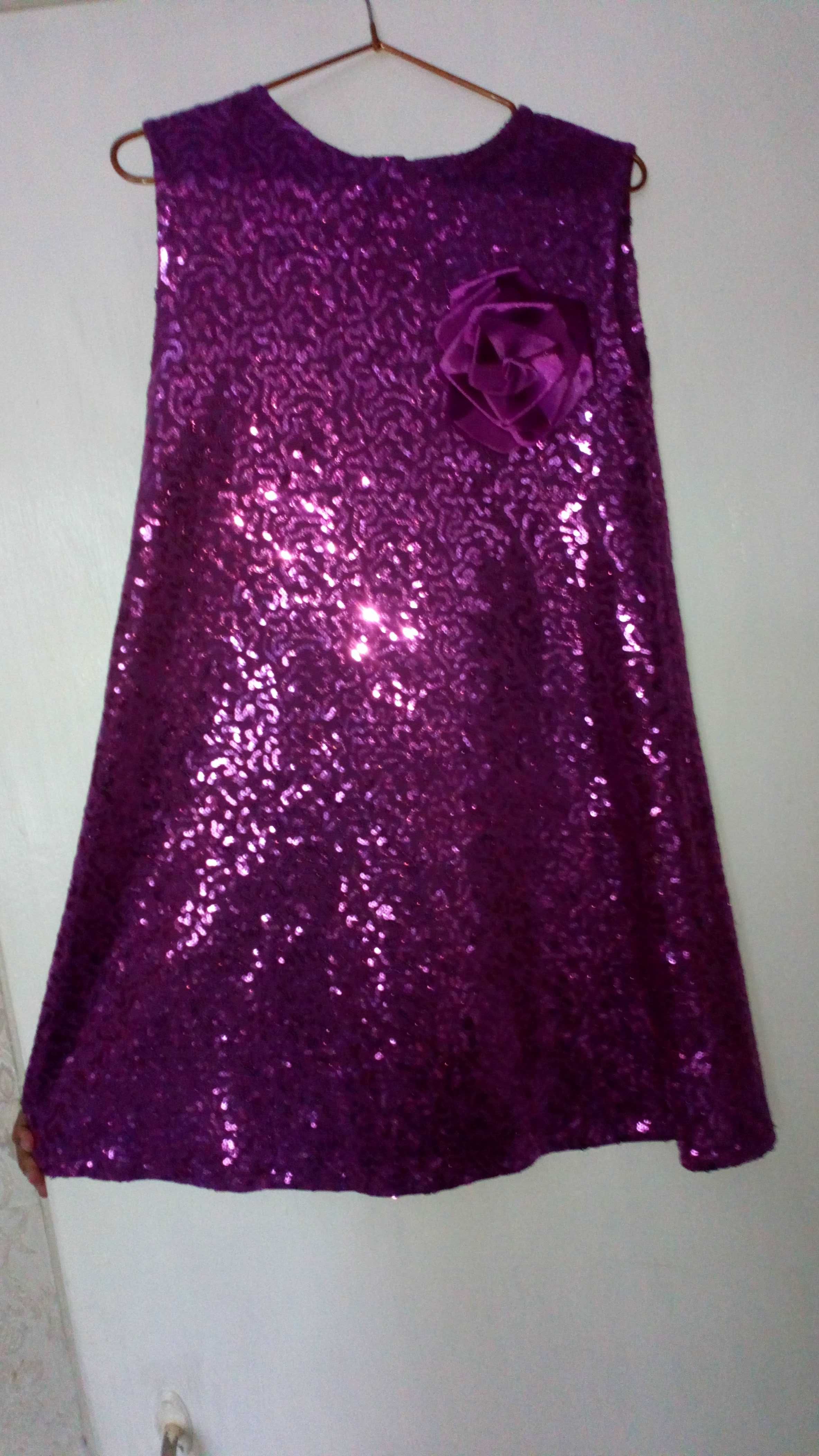Праздничное платье на худенькую девочку 9-11 лет(рост от 130 до 140см)