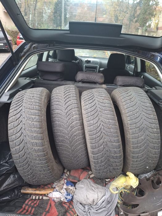 4 anvelope iarna cu jante de tabla