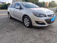 Vând Opel Astra j 1.6 diesel  an 2014 unic proprietar