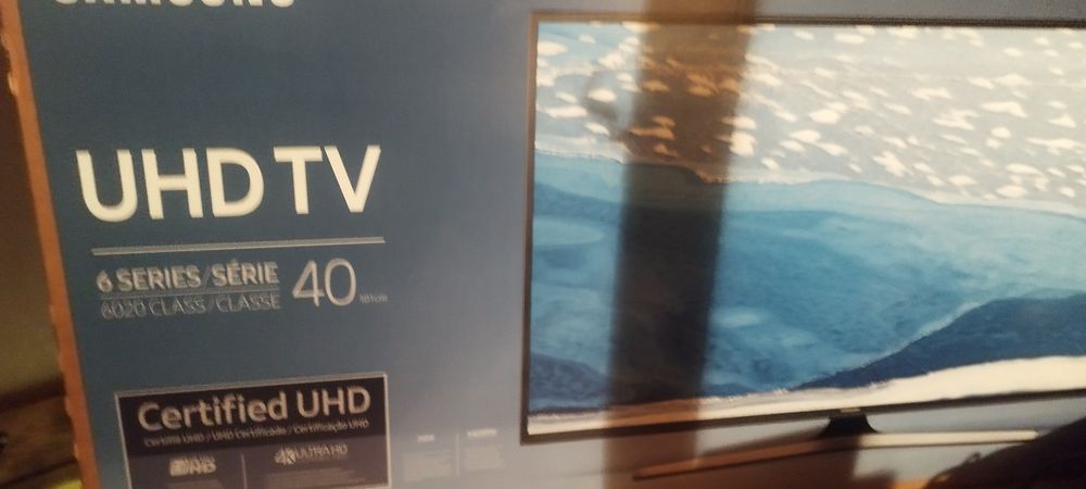 Televizor led Samsung, 4K, 101 cm, impecabil