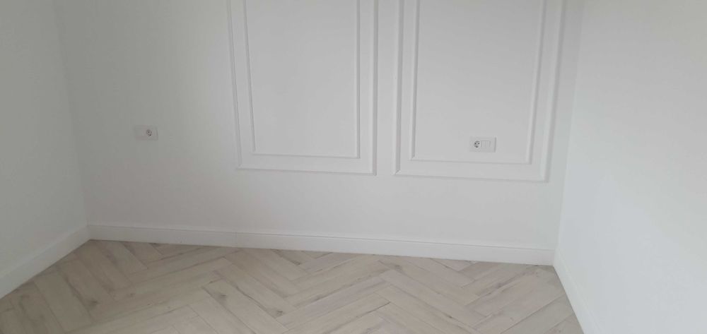 Execut case la rosu,finisaje interior - exterior,garduri