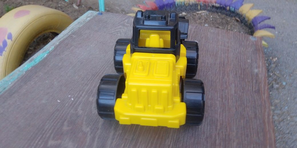 Продаю игрушки  В отличном состояние