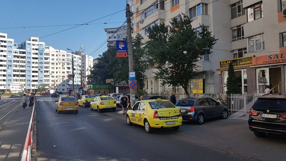 Spatiu comercial de inchiriat - intersectia Zimbru