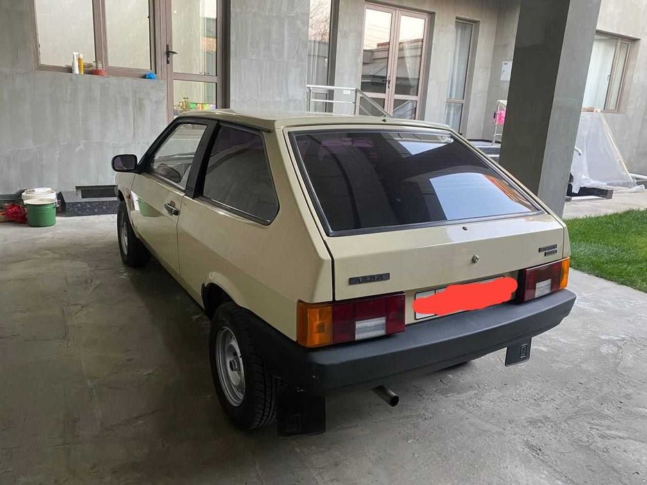 Sotiladi Lada 2108