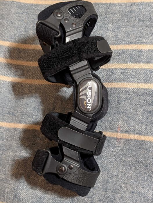 Ортеза за коляно Breg Fusion Medial OA (Остео Артрит или Остеоартрит))