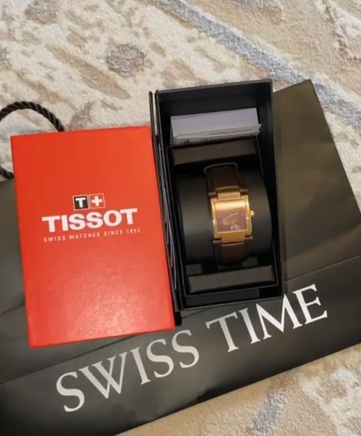 Продается часы tissot женские