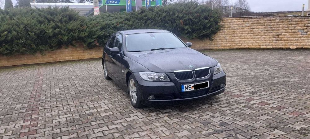 BMW E90 320i 130CP