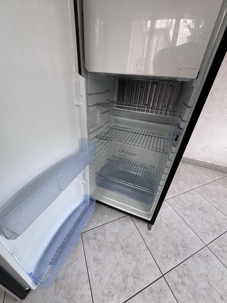 Хладилник за каравана Dometic