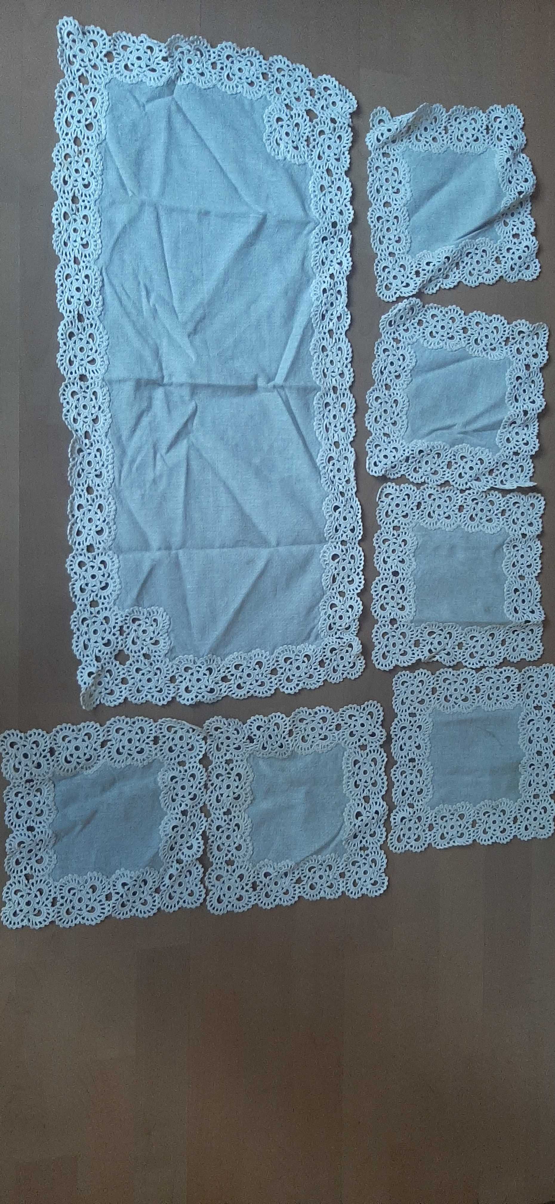 Продавам ръчно плетена покривка
