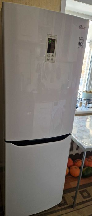 Продается холодильник