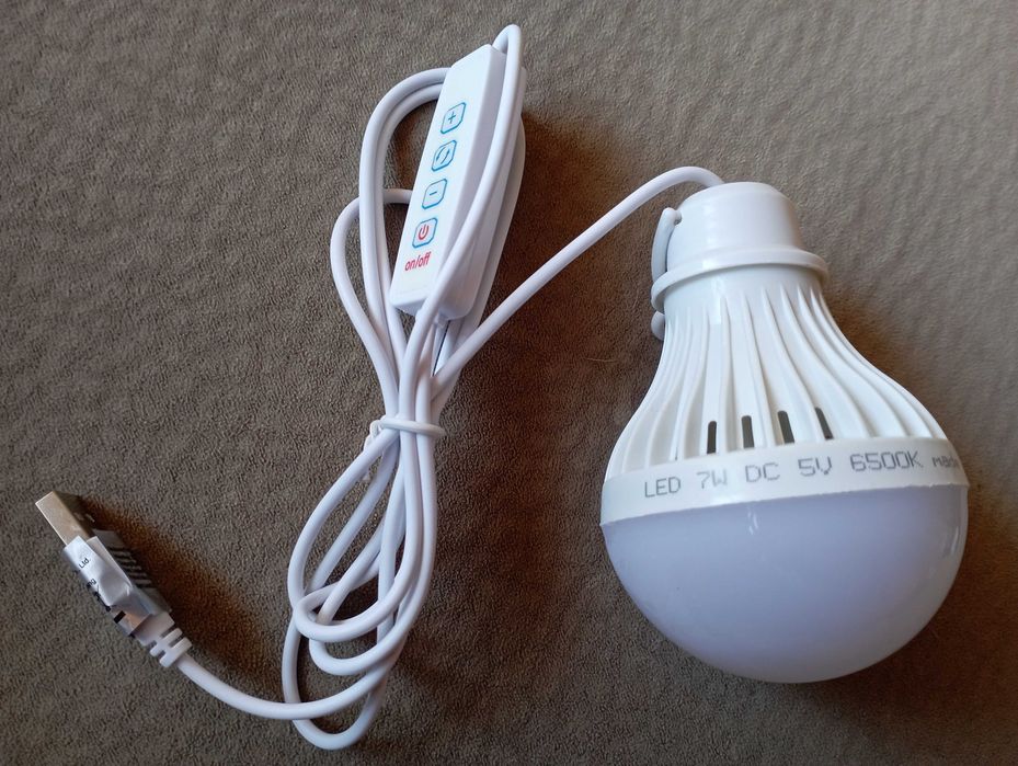 LED крушка за осветление с 3 режима и usb захранване