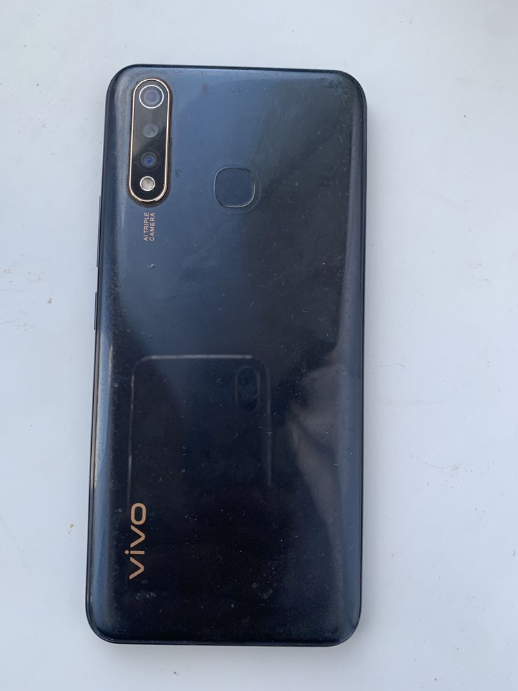 Продам телефон Vivo 1915