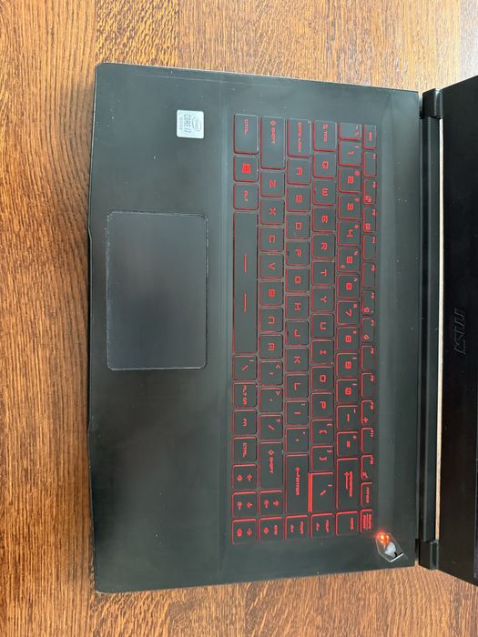 Laptop MSI Katana 120 Hz 24gb procesor: i7-10750H RTX2060 6GB