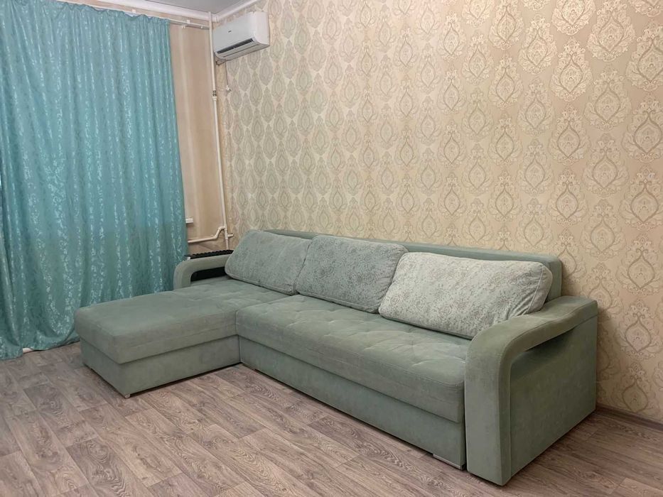 Продается диван в хорошем состоянии