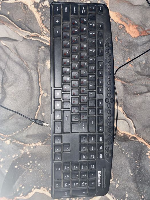 Продам клавиатуру в рабочем состоянии