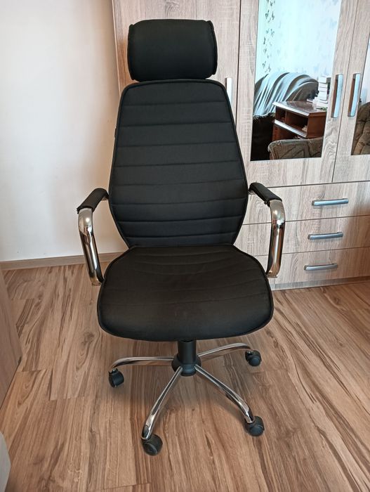 Scaun de birou ergonomic Kring Walter, cu tetiera, stofa + piele ecolo
