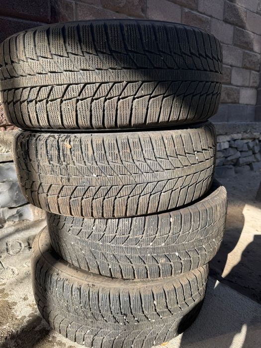 Продам срочно шины зимние