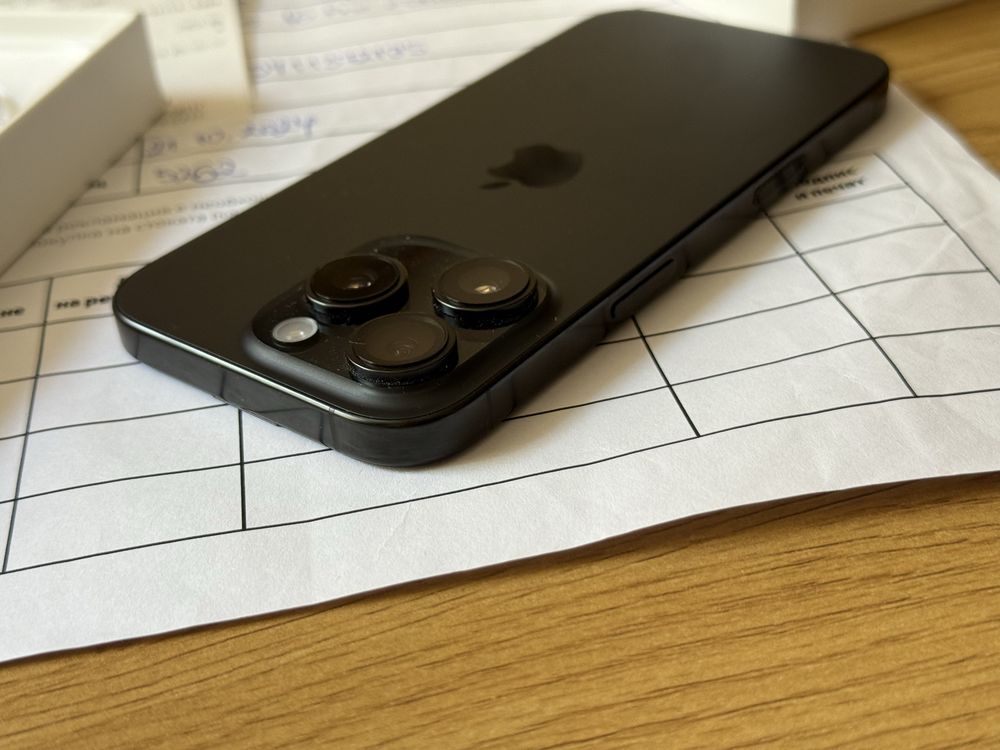 Бартер като нов iphone 16 pro 256 balck 100%