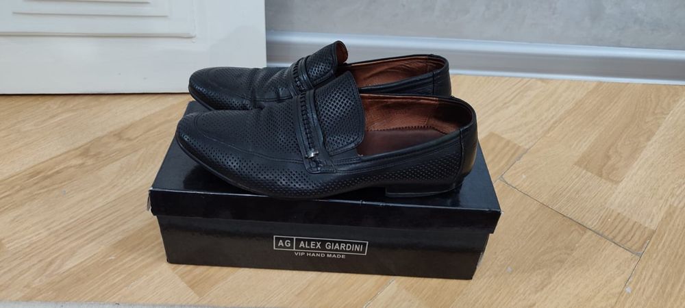 Мужская обувь 39 размер по 1000 тг