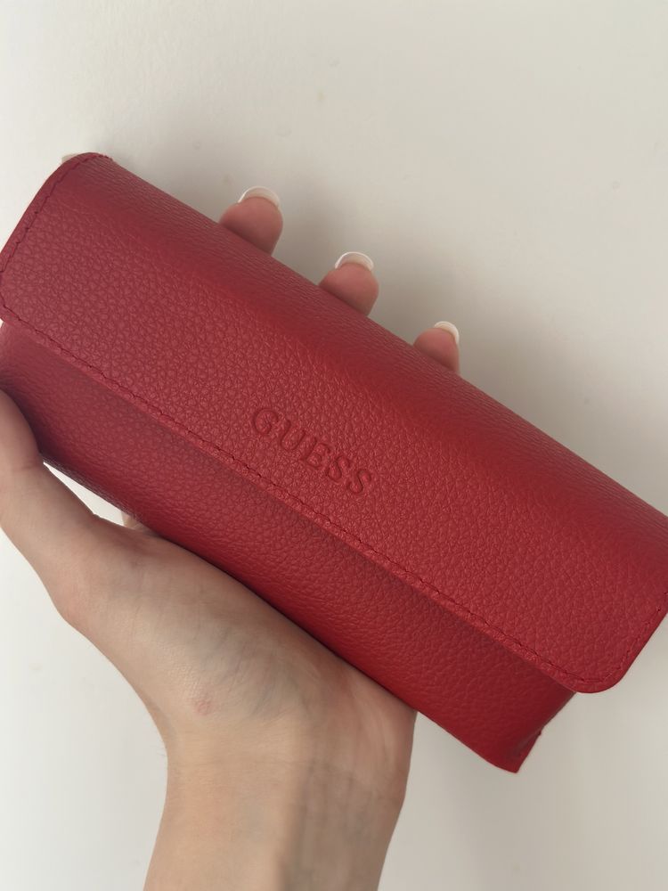 Очила Guess