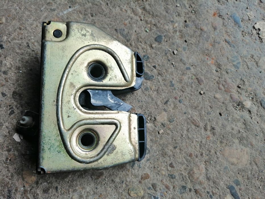 Брава за пета врата за Volkswagen Passat 3 и за Golf 3 комби