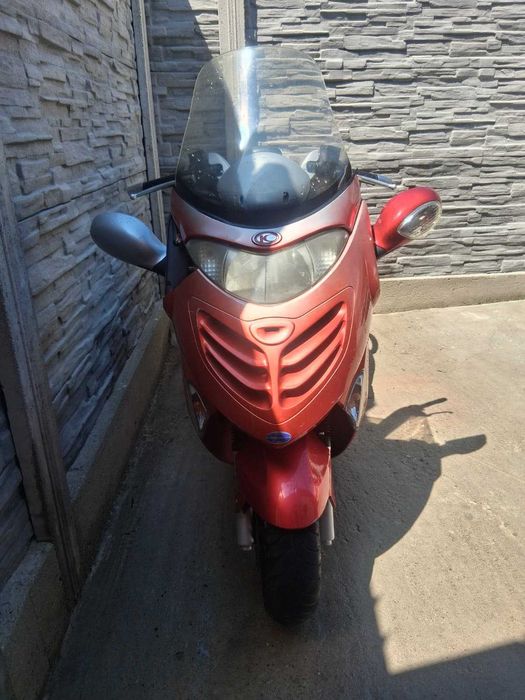 Vand scuter - Kimco Grand Ding 250CC