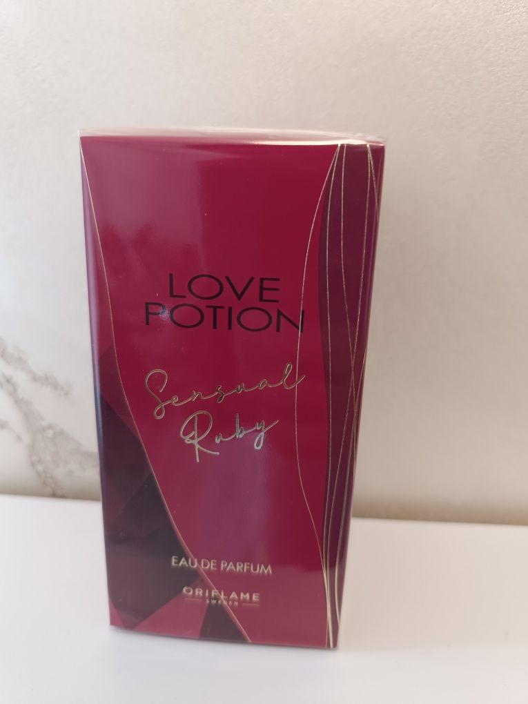 Apa de parfum Love Potion Sensual Ruby