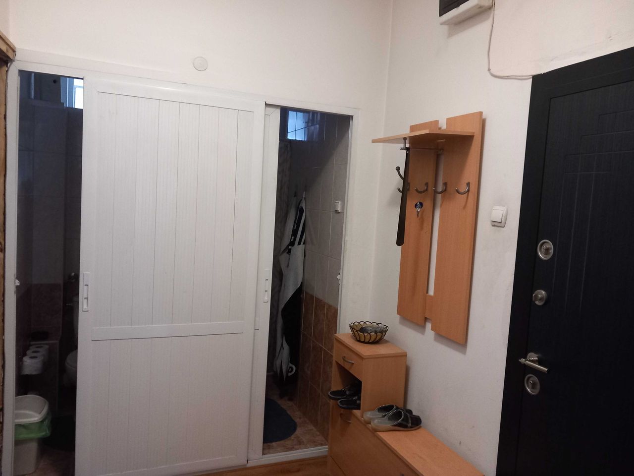 Дава се под наем Тристаен апартамент в Стамболийски - 90 кв.м за 408 € - Снимка #5