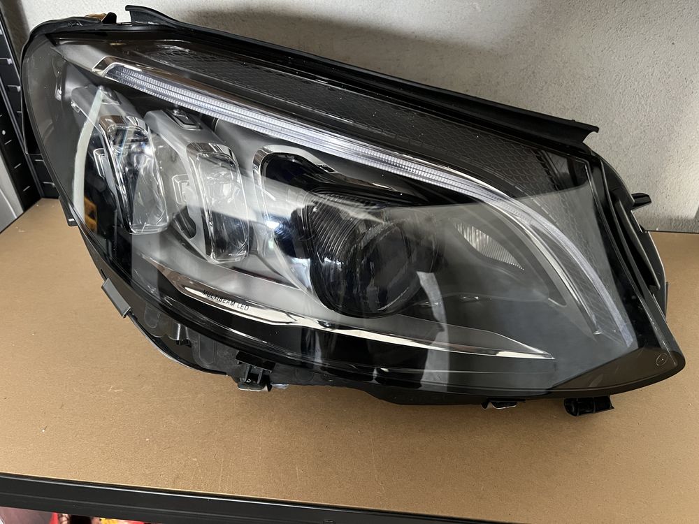 OEM Десен Фар за Mercedes C-Class (w205) Multibeam LED