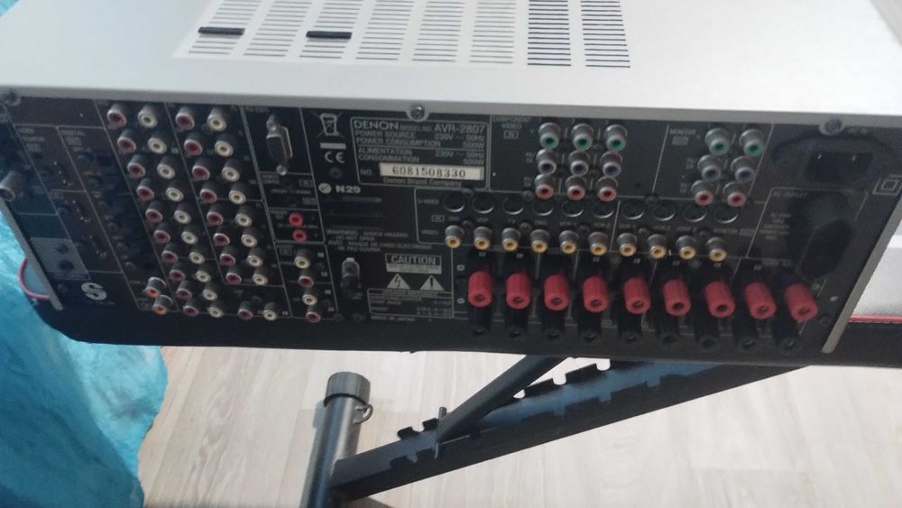 Vând Receiver av Denon avr 2807 .Made în Japan