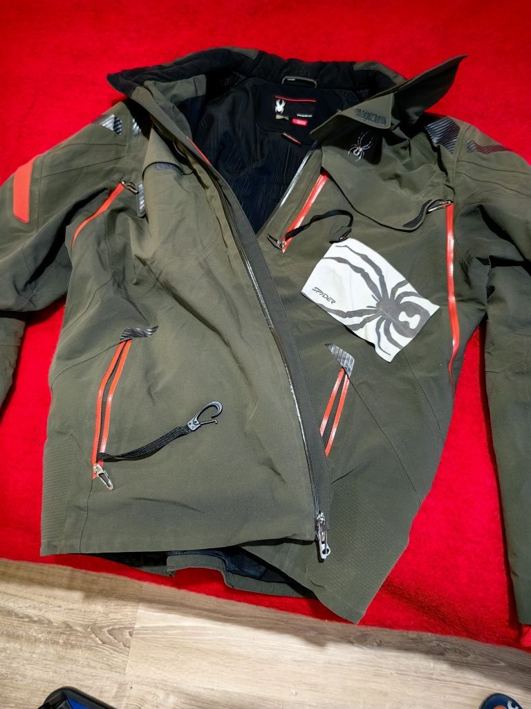 Spyder Primaloft XL яке зимно.