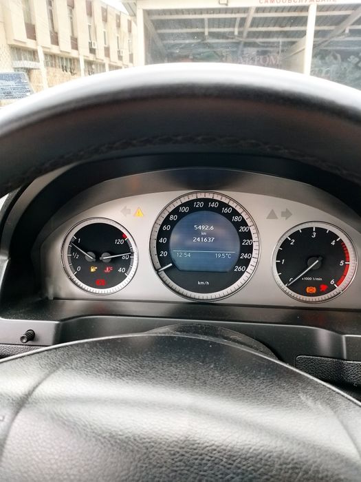 Мерцедес С220 170 коня