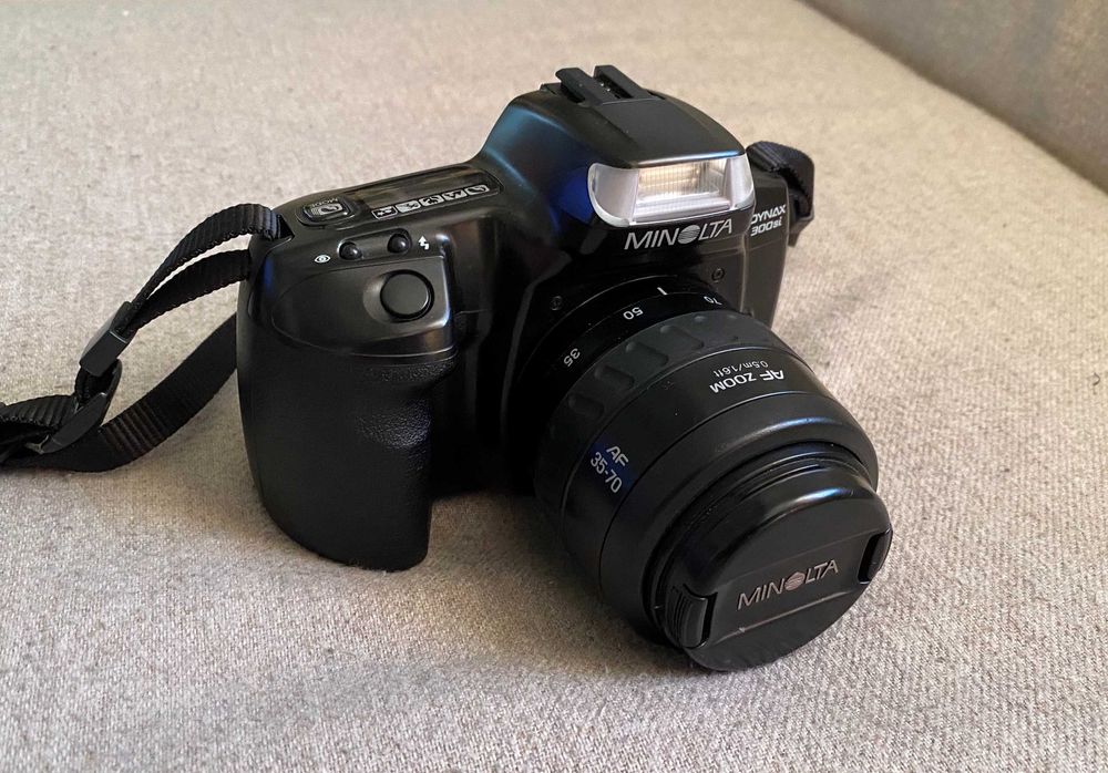 SLR Minolta Dynax 300si + Minolta AF 35-70mm f 3.5-4.5 - colectie