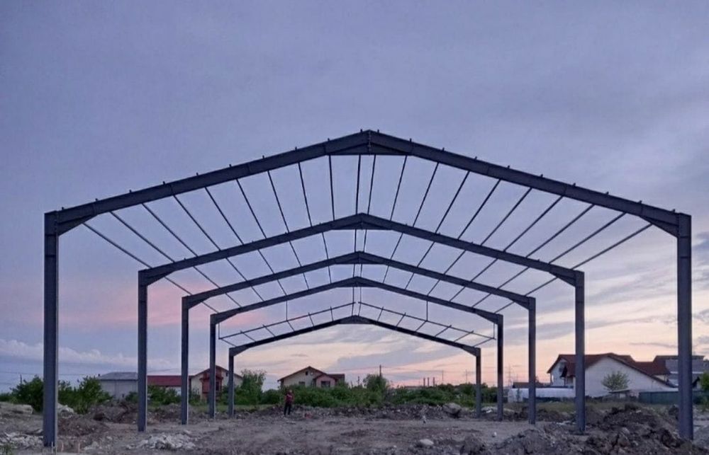 Vând hală metalica