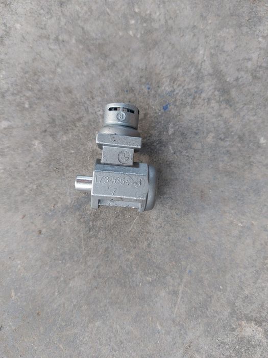 Capsa pirotehnica tetiera Bmw F10/F11/F01