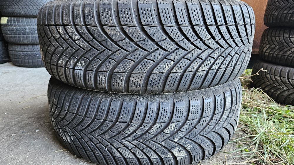 2бр гуми 215 65 16 дот 22 семперит