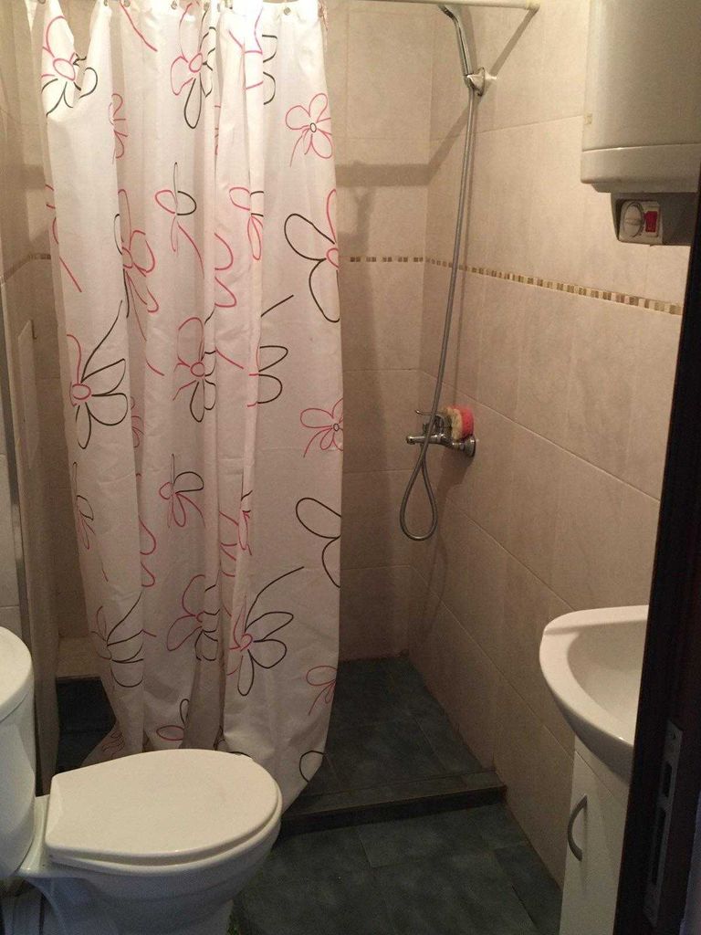 Дава се под наем Двустаен апартамент в Бургас, Възраждане - 72 кв.м за 204 € - Снимка #5
