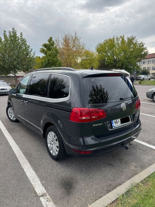Vând Volkswagen Sharan 7N ,  5 locuri , fabr. 2011 , 2.0